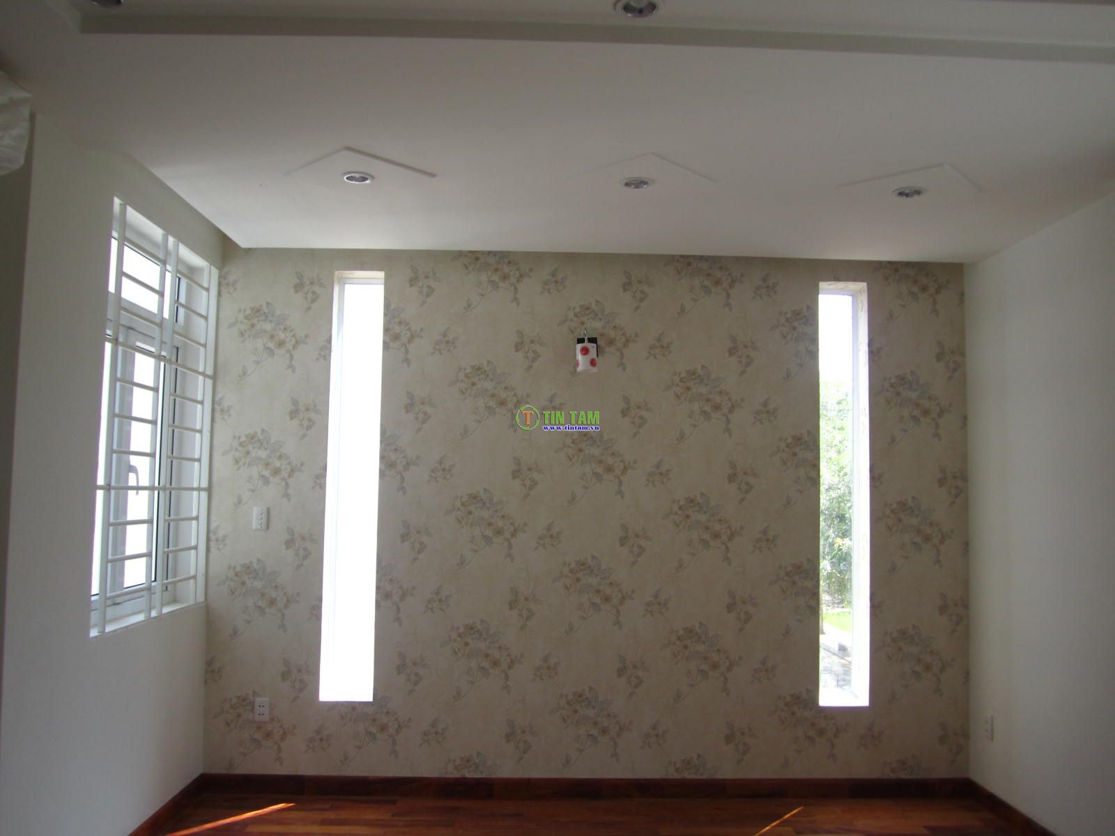 thi công giấy dán tường giá rẻ 2