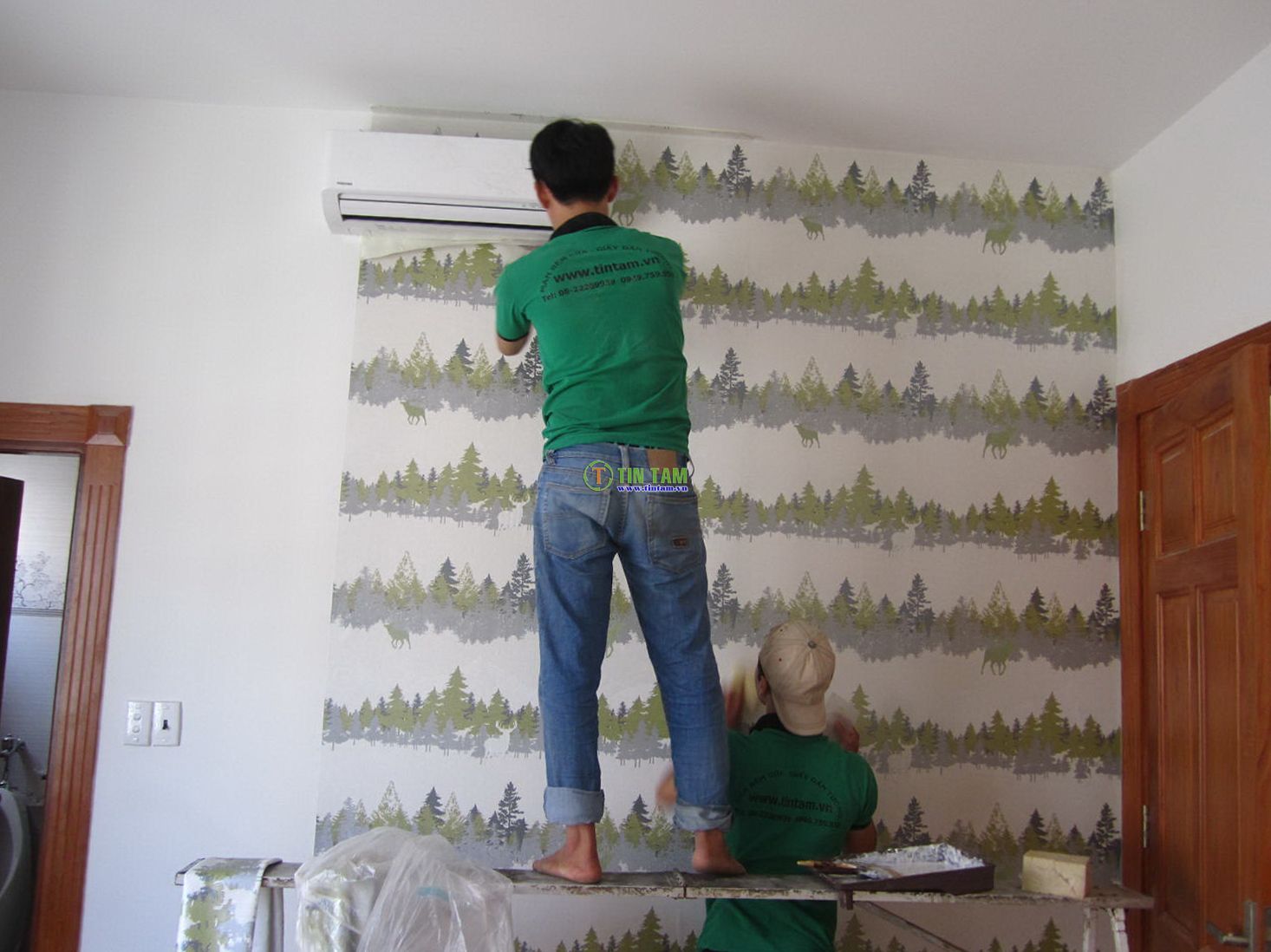 thi công giấy dán tường giá rẻ 4